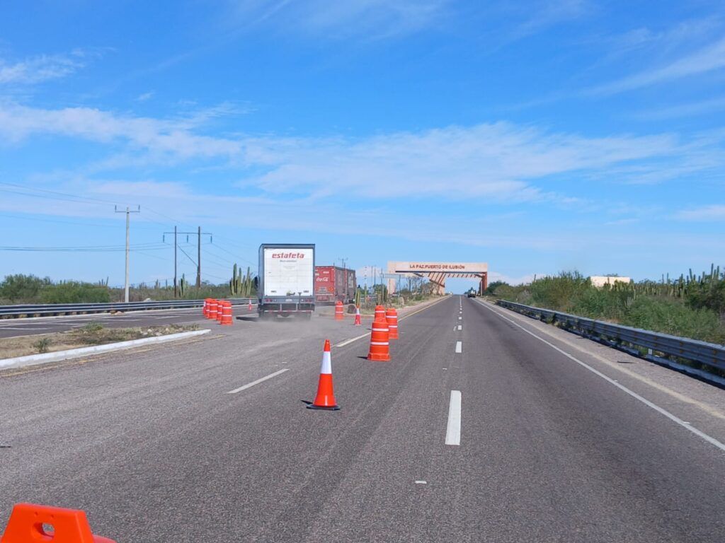 Obras Públicas realiza trabajos en el acceso sur “Puerta La Paz” para mejorar durabilidad e imagen urbana tras lluvias del año pasado. Recomiendan respetar señalización y considerar tiempos de traslado.