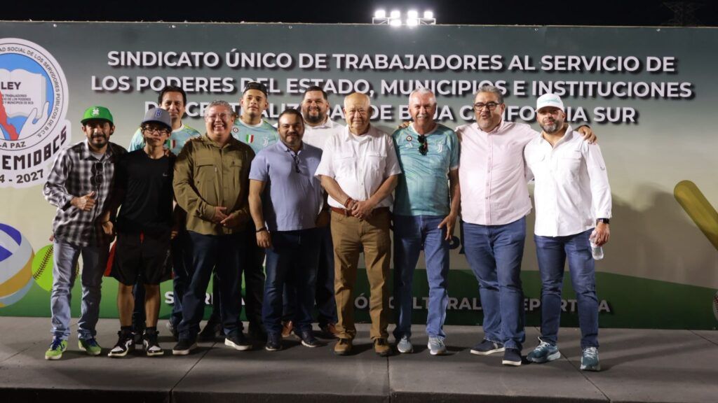 En la Unidad Deportiva El Piojillo, el Gobernador anunció equipamiento para equipos y recordó inversión cercana a 100 mdp para el Gimnasio de Usos MúltiplesMetatags: