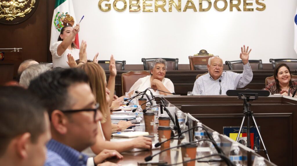 Víctor Castro convoca a su gabinete a garantizar un cierre ordenado y transparente