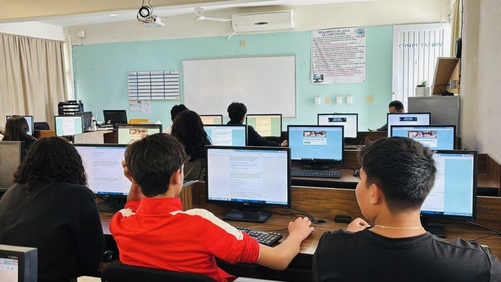 Supervisores podrán ubicar a estudiantes en planteles disponibles mediante SIPRESS