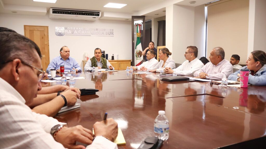 Autoridades revisan avances y fortalecen la comunicación institucional para mejorar los servicios a la población.