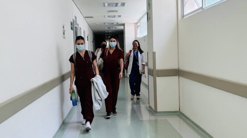 El programa de movilidad laboral brinda empleo formal, capacitación y acompañamiento a personal de salud.