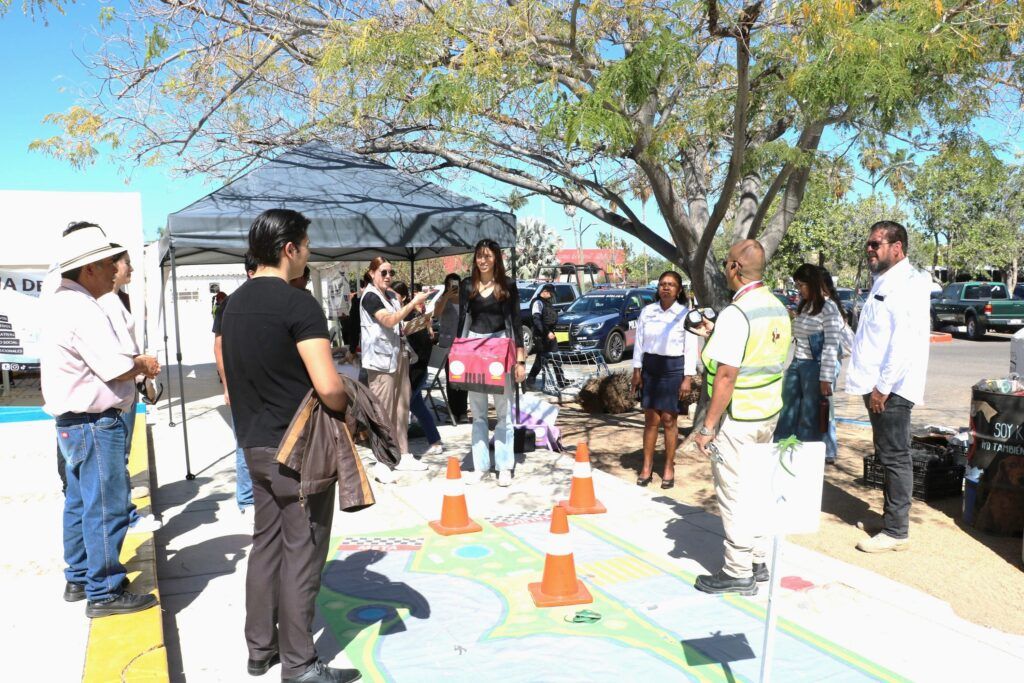 Feria promueve conciencia vial para reducir accidentes y salvar vidas