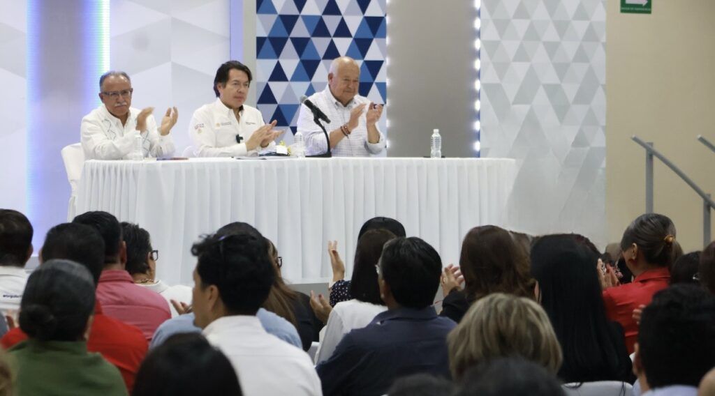 Autoridades educativas y universitarias impulsan un modelo basado en valores, pensamiento crítico y vinculación con vocaciones regionales.
