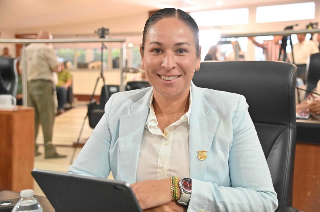 Legisladores llaman a incluir a la comunidad diversa en la discusión constitucional