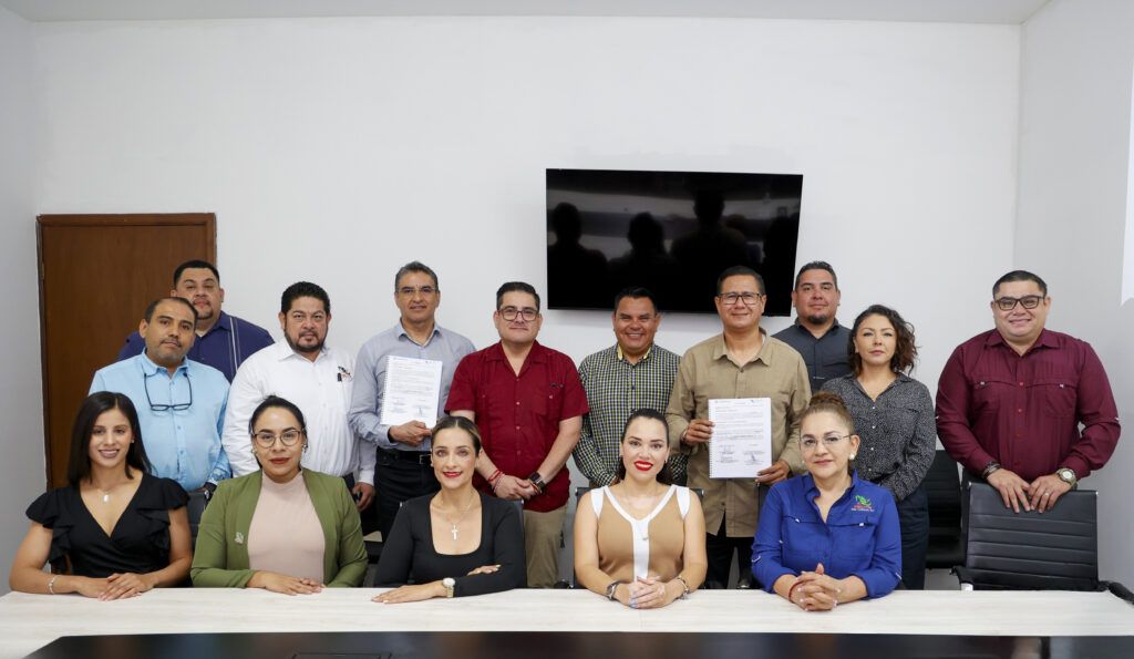 Convenio con Cambridge fortalece competencias académicas y profesionales