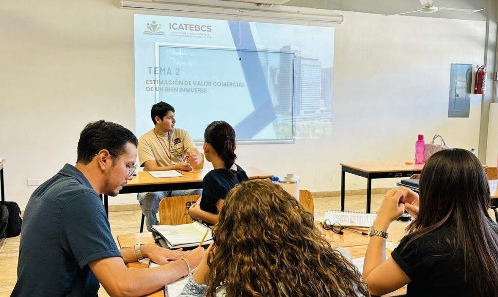 Se incluyen cursos técnicos, talleres digitales y formación para el autoempleo.
