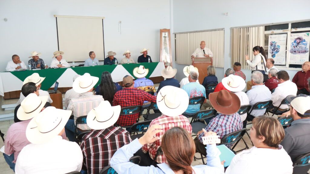 Víctor Castro reconoce unidad del sector ganadero y anuncia continuidad en apoyos y acciones estratégicas