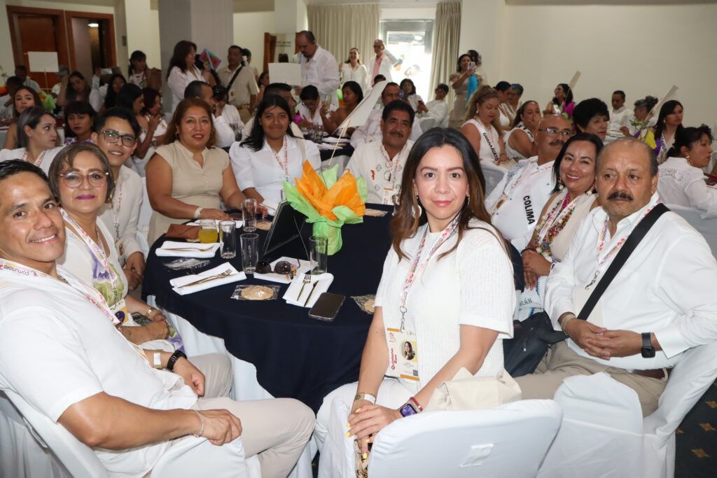 Más de 400 maestras y maestros comparten estrategias para fortalecer la educación en contextos diversos