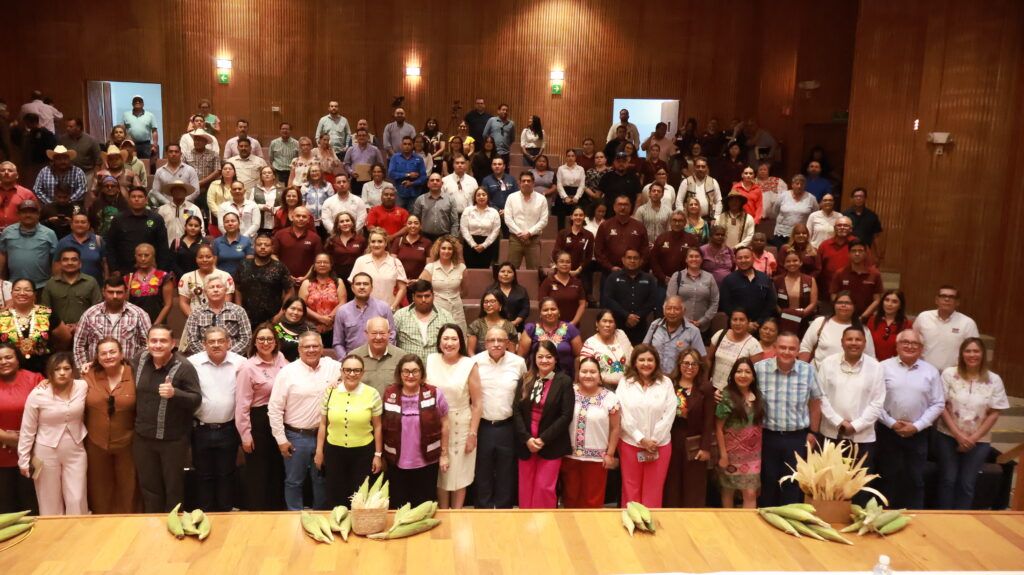 Gobierno estatal firma convenio para fortalecer derechos y participación de comunidades indígenas, afromexicanas y mestizas