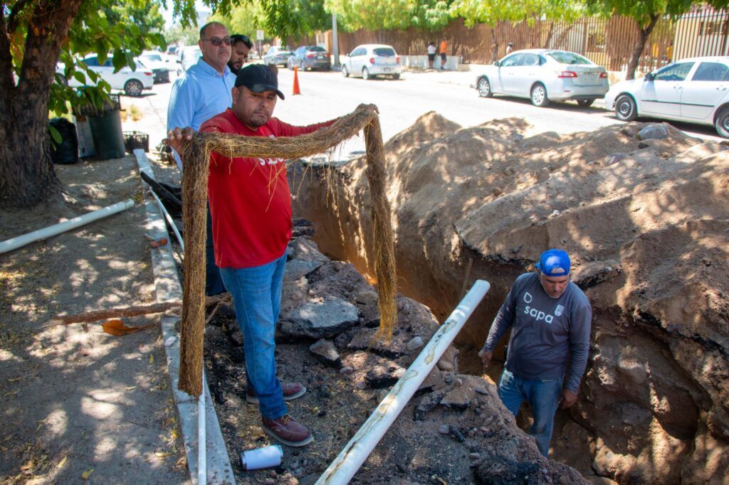 Trabajos de OOMSAPAS permitieron liberar la red y recuperar presión en la zona