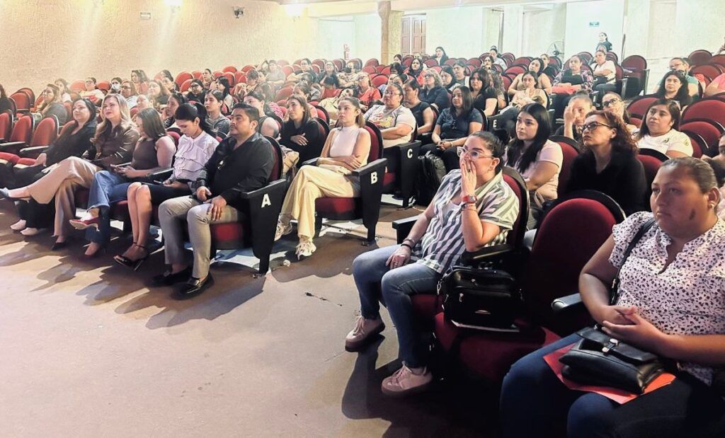 Conferencia “Cuidar para cuidarme” promueve el autocuidado y reconocimiento del trabajo de cuidado