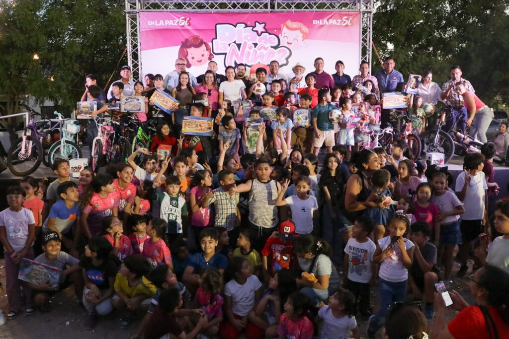 Más de 350 niñas y niños disfrutaron juegos, premios y actividades recreativas en La Paz