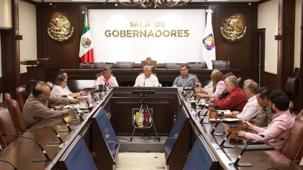 El mandatario estatal llamó a las dependencias a evaluar resultados y reforzar la atención ciudadana
