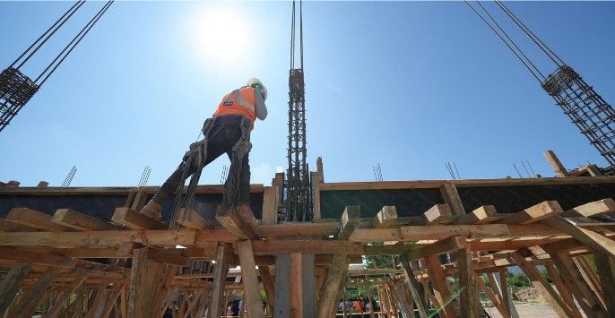 El Gobierno de México y el Gobierno de Baja California Sur construirán el CETMAR 39 y un nuevo CBTA para ampliar la cobertura educativa en nivel medio superior.