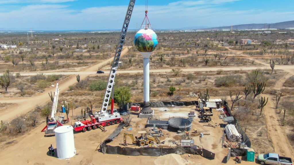 La obra hidráulica contempla cisterna y línea de conducción para mejorar el abastecimiento en la zona
