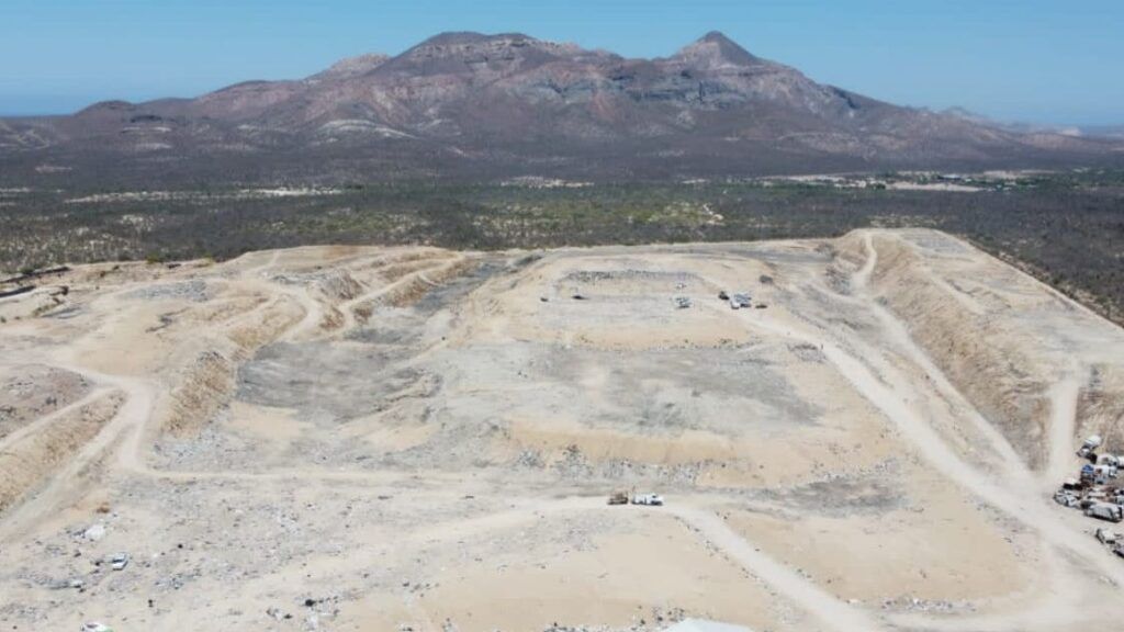 La alcaldesa Milena Quiroga destacó que el mantenimiento preventivo ha permitido evitar incendios recurrentes en el relleno sanitario de la capital.