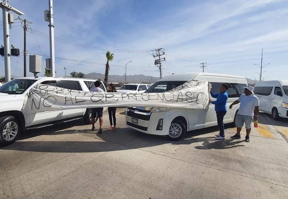 Bloqueos afectan movilidad, turismo y actividad económica en Cabo San Lucas