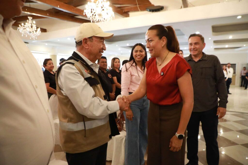 La alcaldesa paceña fortalece su proyecto con respaldo social y sindical en Baja California Sur