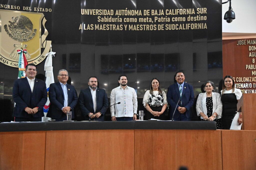 La XVII Legislatura destacó la contribución histórica de docentes en comunidades rurales, ciudades y zonas agrícolas de la entidad