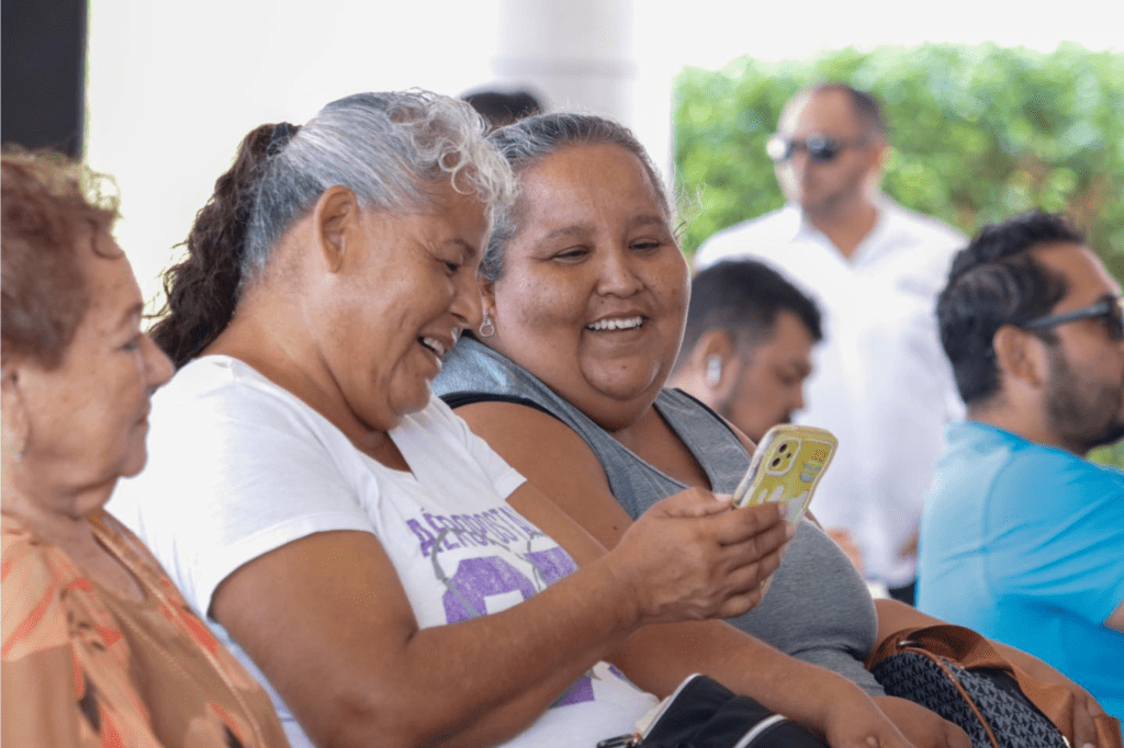 El servicio digital ChambaChat facilita la búsqueda laboral mediante atención remota disponible las 24 horas del día.