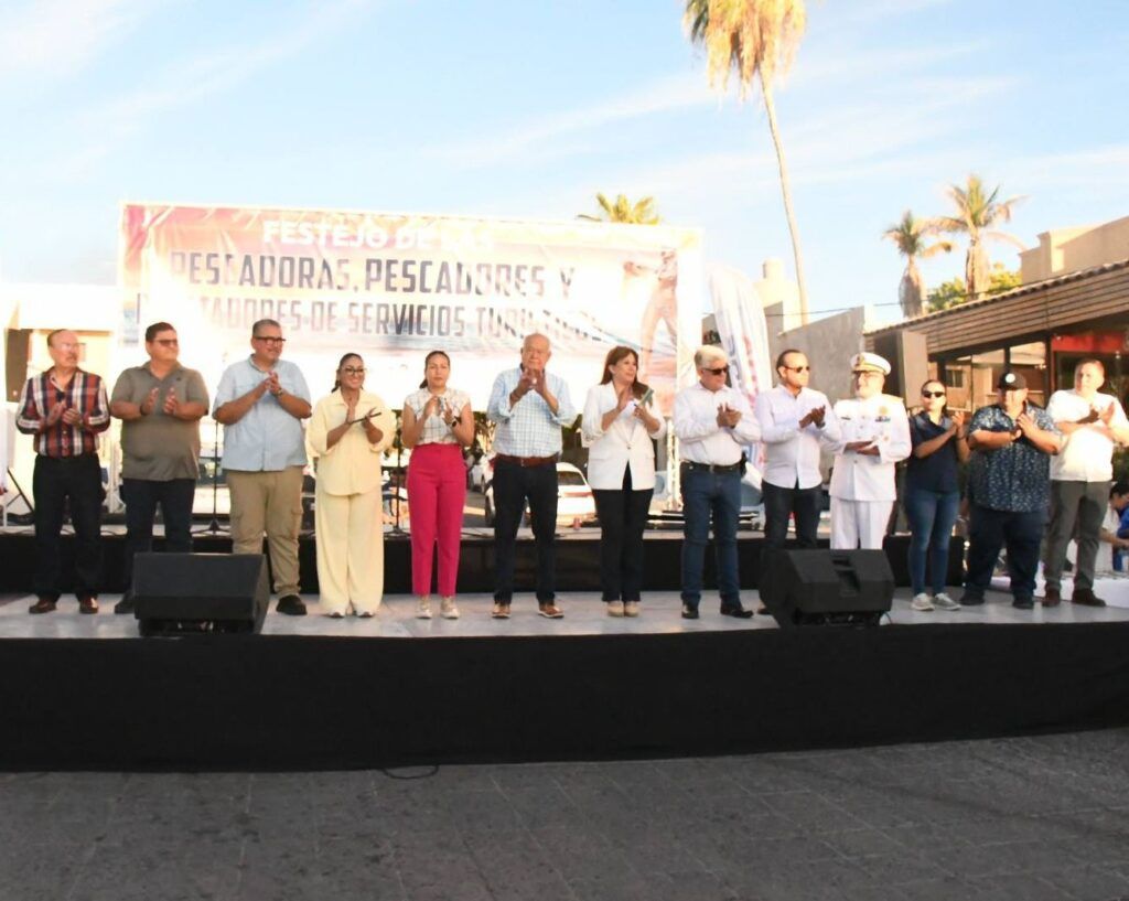 El gobernador Víctor Castro Cosío destacó la importancia del mar como fuente de empleo, identidad y sustento para las comunidades de Baja California Sur.