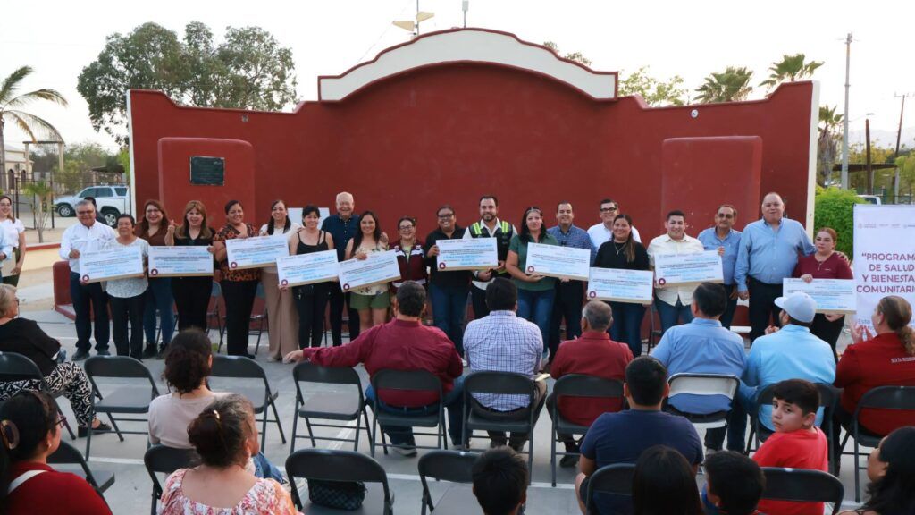 Autoridades estatales presentaron programas de apoyo social, capacitación laboral y fortalecimiento de la economía familiar.