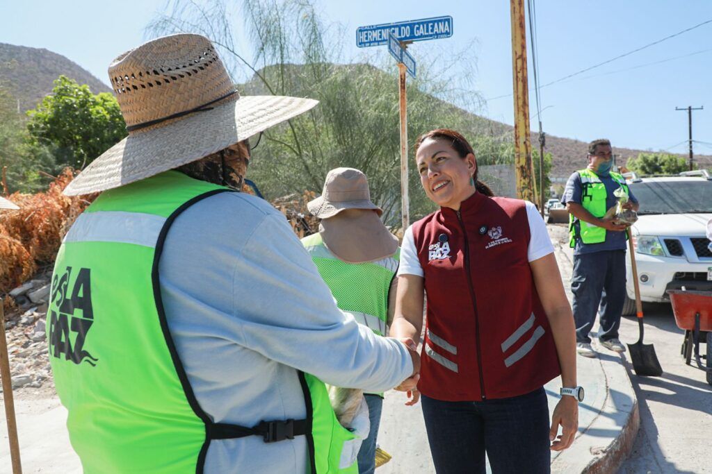 El programa “Presidenta en tu Barrio” llevó acciones de mejoramiento urbano y servicios gratuitos a la comunidad.
