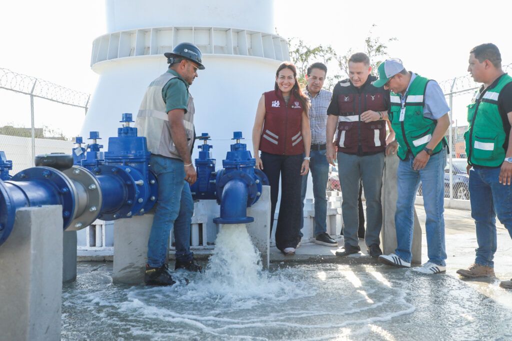 La obra de 14.9 millones de pesos busca mejorar la presión y continuidad del servicio de agua para más de 1,300 habitantes.