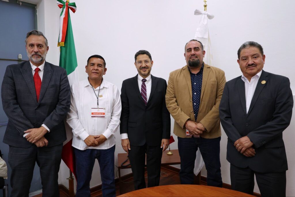 Autoridades y representantes sindicales refrendaron su compromiso de construir soluciones conjuntas en beneficio de la derechohabiencia.