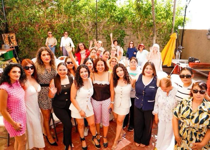 la alcaldesa con licencia ha consolidado una estrategia basada en el diálogo con empresarias, productoras y liderazgos sociales.