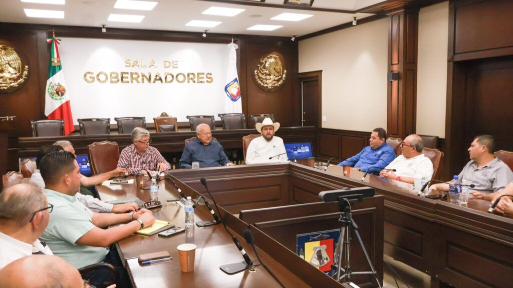 La administración estatal promoverá acciones para mejorar la comercialización del calamar y fortalecer el desarrollo económico de las familias pescadoras.