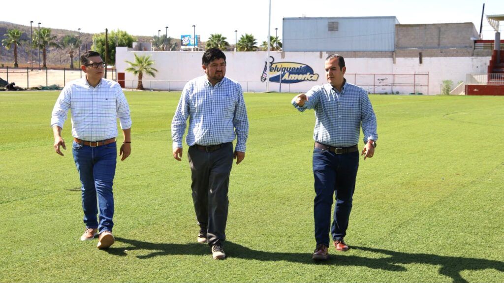 El Gobierno del Estado reutiliza el césped del Estadio Guaycura para mejorar la infraestructura deportiva de La Paz.