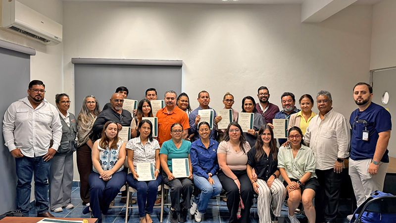 Profesionales de la salud participaron en cursos especializados para fortalecer el diagnóstico y tratamiento oportuno de ambos padecimientos.