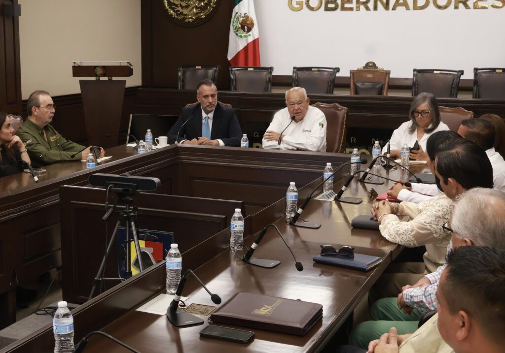 La estrategia contempla un diagnóstico estatal, foros municipales y un pacto para fortalecer los servicios de salud en beneficio de la población.