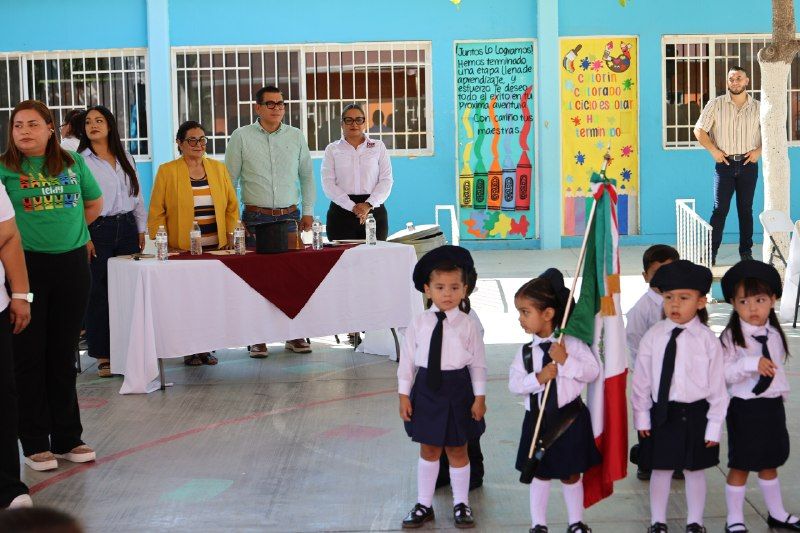 El centro brinda atención integral a niñas y niños de 1 a 3 años, principalmente hijas e hijos de madres y padres trabajadores sin prestaciones sociales.
