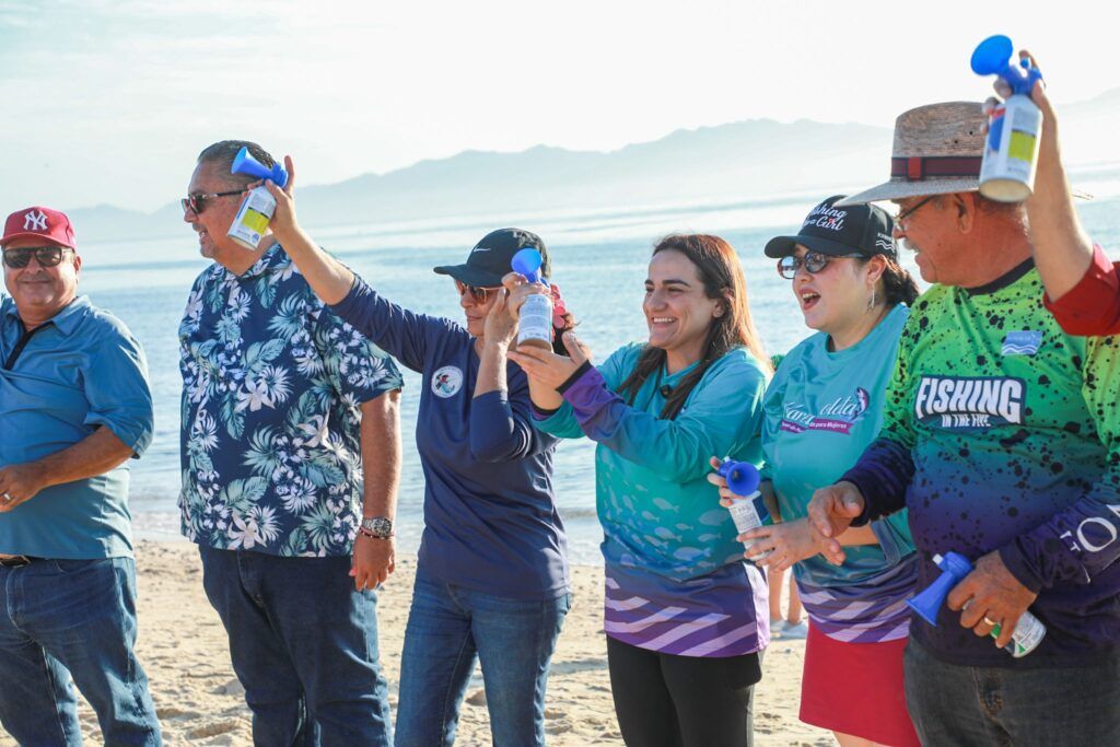 El Ayuntamiento de La Paz impulsó el primer torneo de pesca de orilla para promover el empoderamiento económico, la igualdad y la participación femenina.