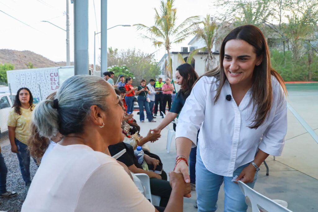 La jornada encabezada por Amor Fenech Montaño acercó servicios de salud, asesoría legal, apoyos comunitarios y acciones de mejoramiento urbano.