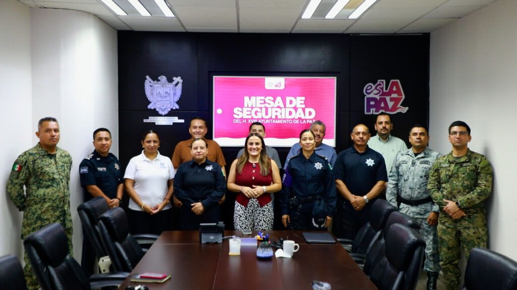 Amor Fenech Montaño llamó a la ciudadanía y visitantes a respetar indicaciones, cuidar los espacios públicos y disfrutar el municipio con responsabilidad.