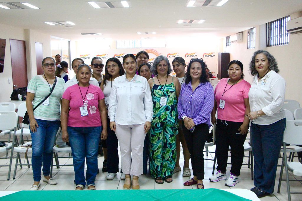 La Escuela de Fortalecimiento para Mujeres Emprendedoras ofrece herramientas sobre registro, creación de marca, ventas digitales y autonomía económica.