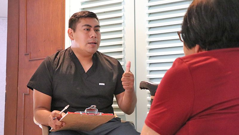 Las jornadas permiten identificar problemas de movilidad, riesgo de caídas, pérdida de memoria y otras condiciones que requieren atención especializada.