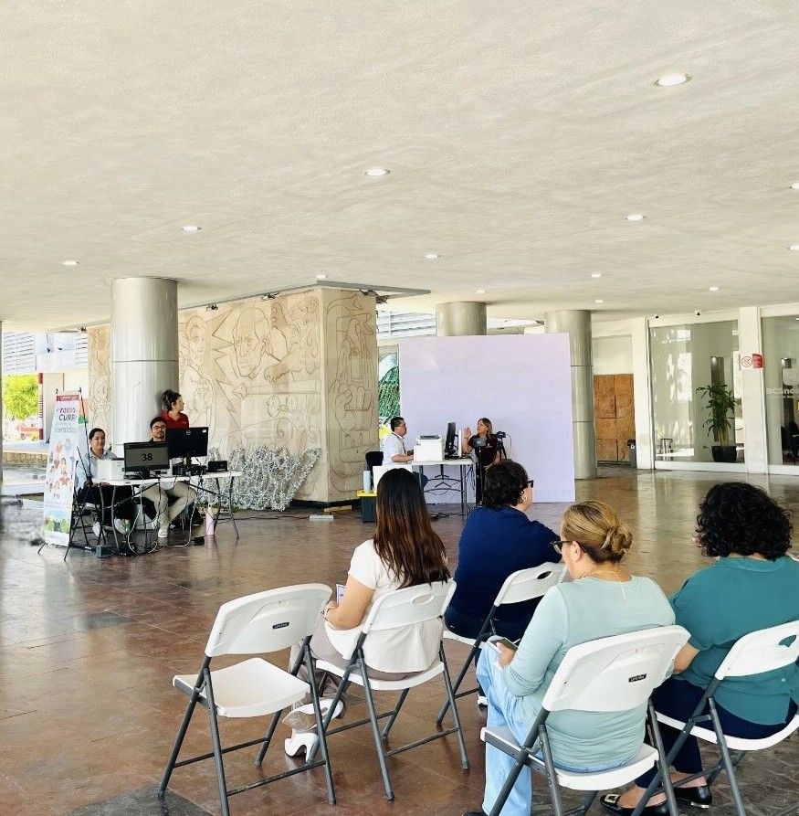 La atención es gratuita en Palacio de Gobierno; se requiere identificación oficial, CURP certificada y correo electrónico activo.