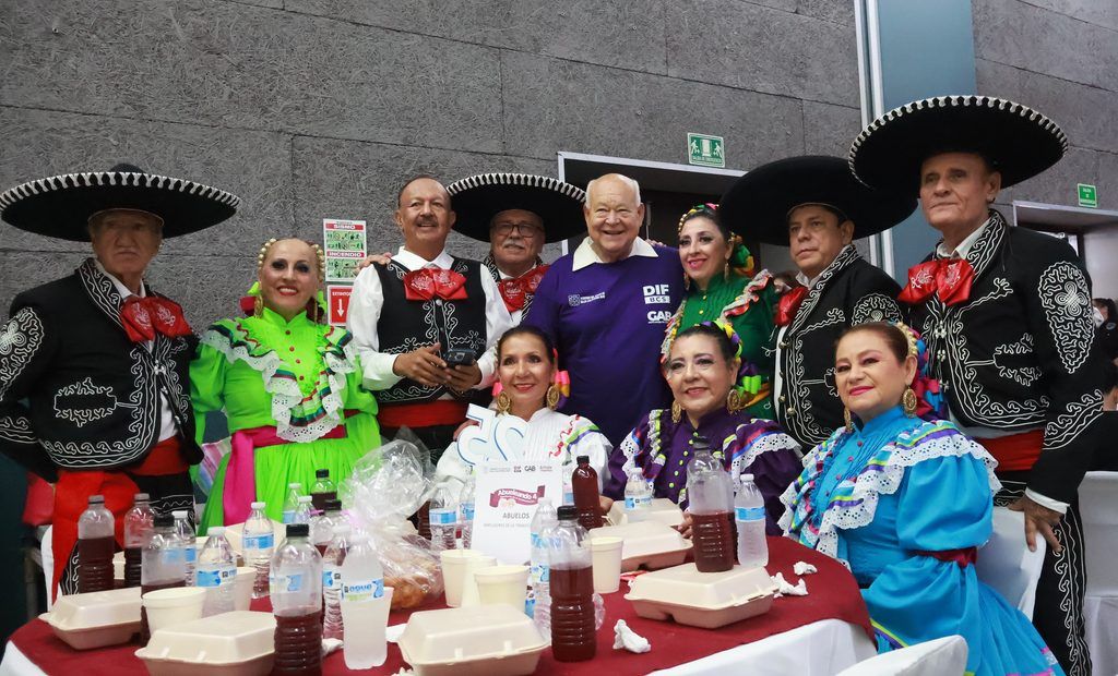 El encuentro reunió a personas adultas mayores con actividades artísticas y de convivencia; el Gobierno estatal destacó las acciones de atención y protección dirigidas a este sector.