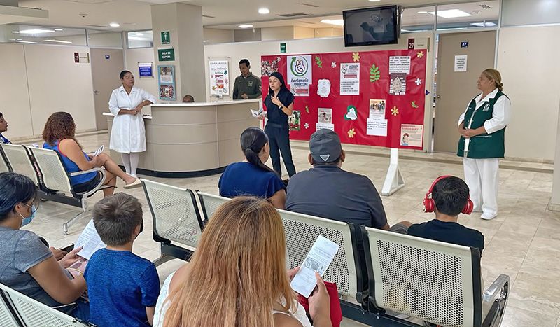 La Secretaría de Salud orienta a embarazadas, madres y sus parejas sobre los beneficios de la alimentación al seno materno y brinda acompañamiento especializado.