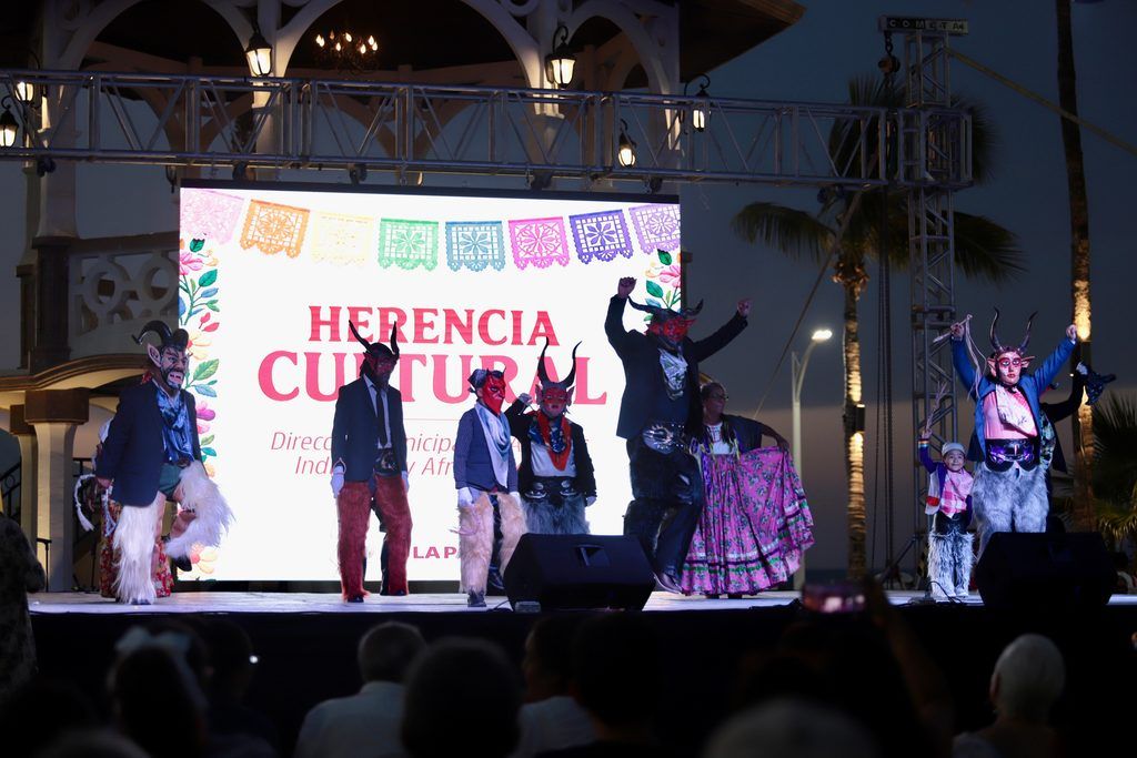 El festival “Herencia Cultural” reunió en el malecón gastronomía, música, artesanías y expresiones de comunidades indígenas y afromexicanas.