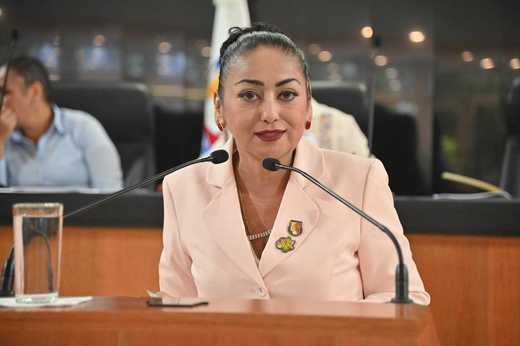 El exhorto solicita a la Secretaría del Trabajo y al SEDIF impulsar oportunidades laborales dirigidas específicamente a personas de 60 años y más.