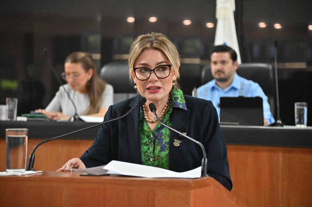 La herramienta estaría visible en planteles públicos y privados de educación básica para identificar señales de alerta y orientar sobre cómo y dónde solicitar ayuda.