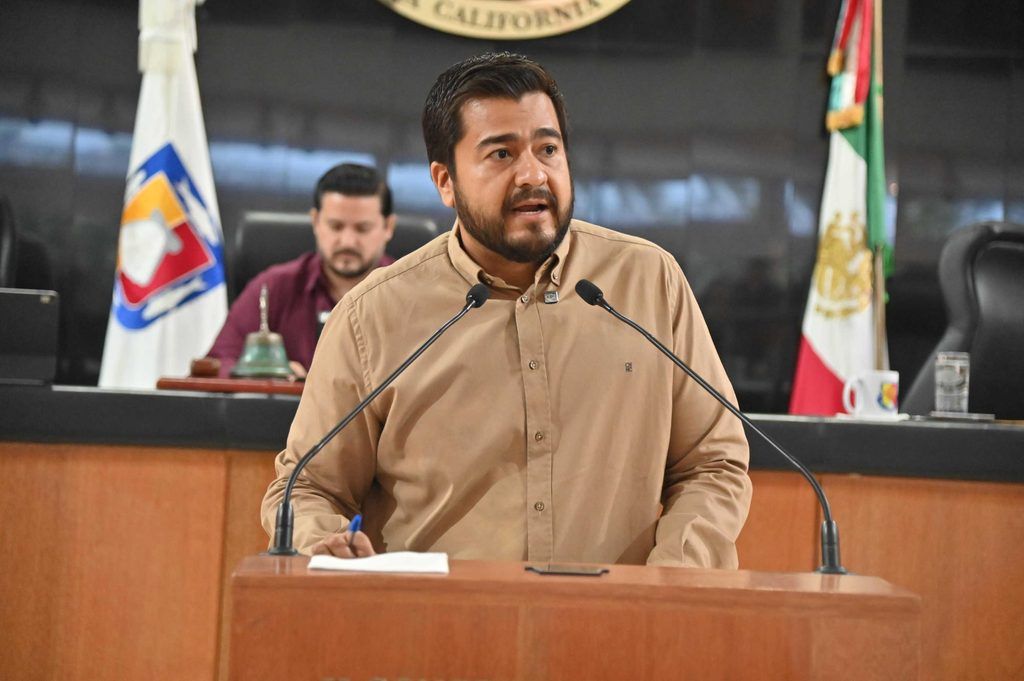La iniciativa del PT plantea mantener las tarifas preferenciales para estudiantes y adultos mayores, pero compensar con recursos estatales a los concesionarios.