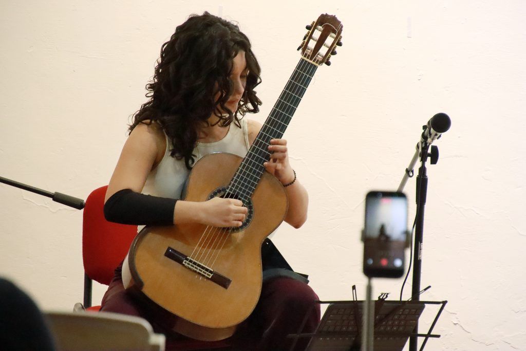 El ISC lanzó dos convocatorias para realizar presentaciones en los municipios o participar en actividades artísticas y de formación fuera del estado y del país.