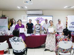 Capacitan a emprendedoras de Los Cabos para fortalecer y vender sus negocios